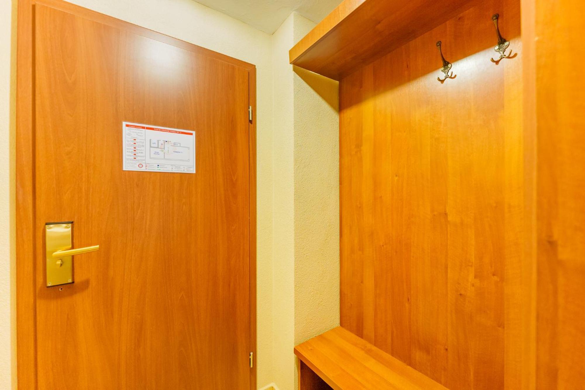 Hotel Crisana Αράντ Εξωτερικό φωτογραφία