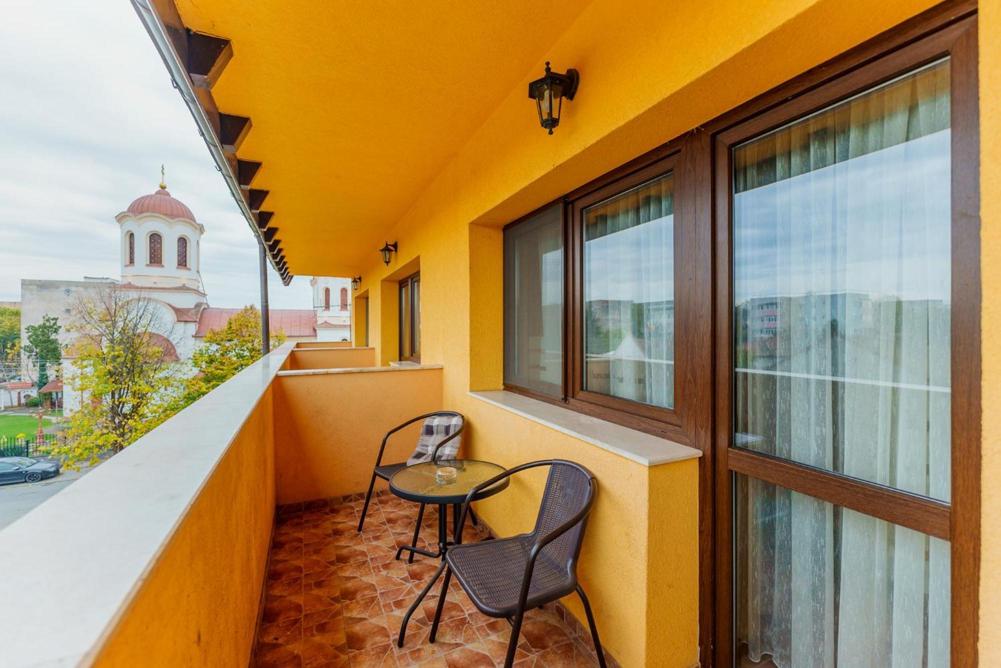 Hotel Crisana Αράντ Εξωτερικό φωτογραφία